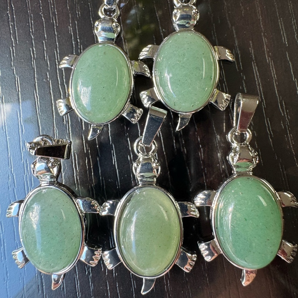 Green Turtle Pendant Necklace